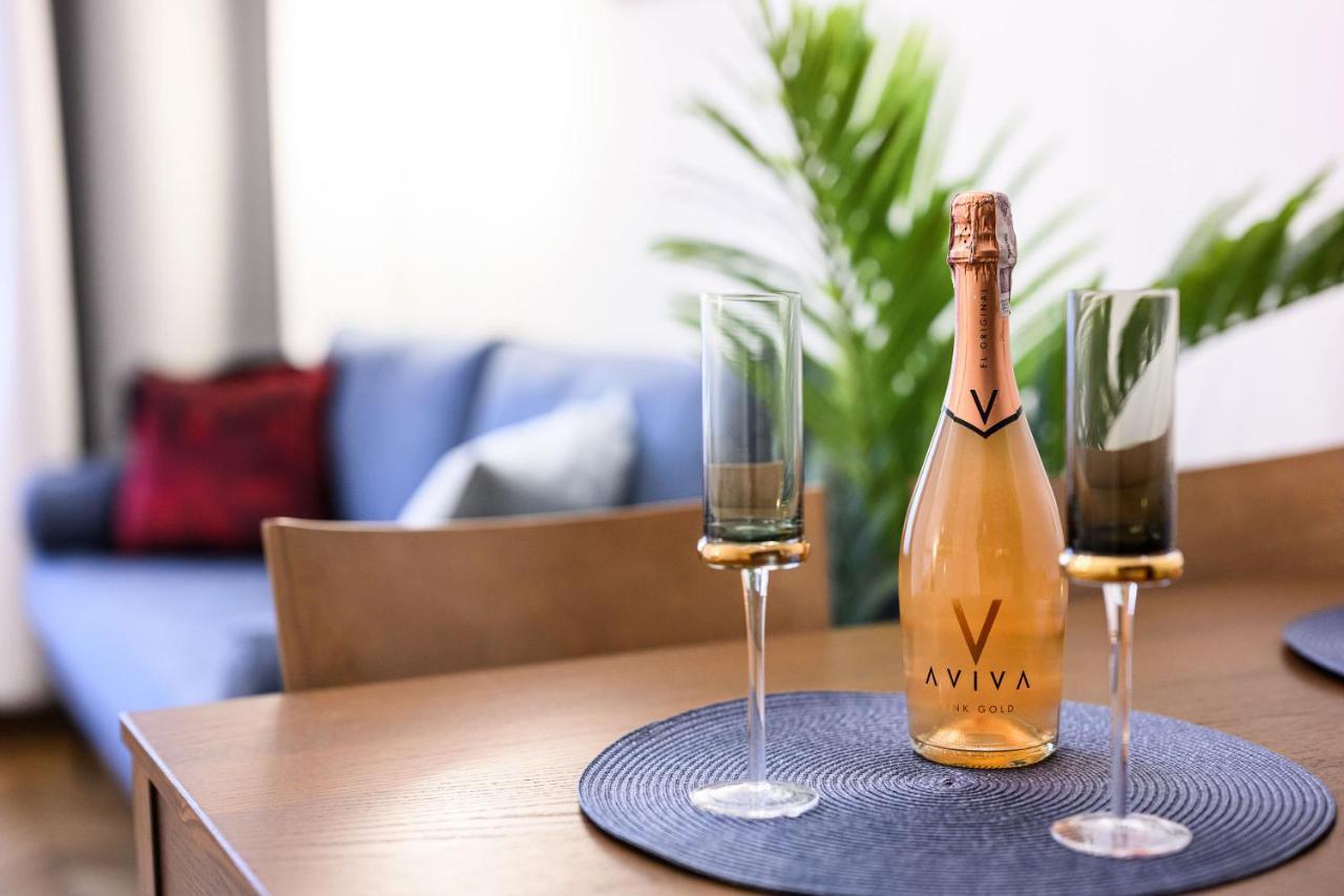 Unique Style Apartments Old Town - 25 Min From The Airport - By Homelike Krakow Luaran gambar