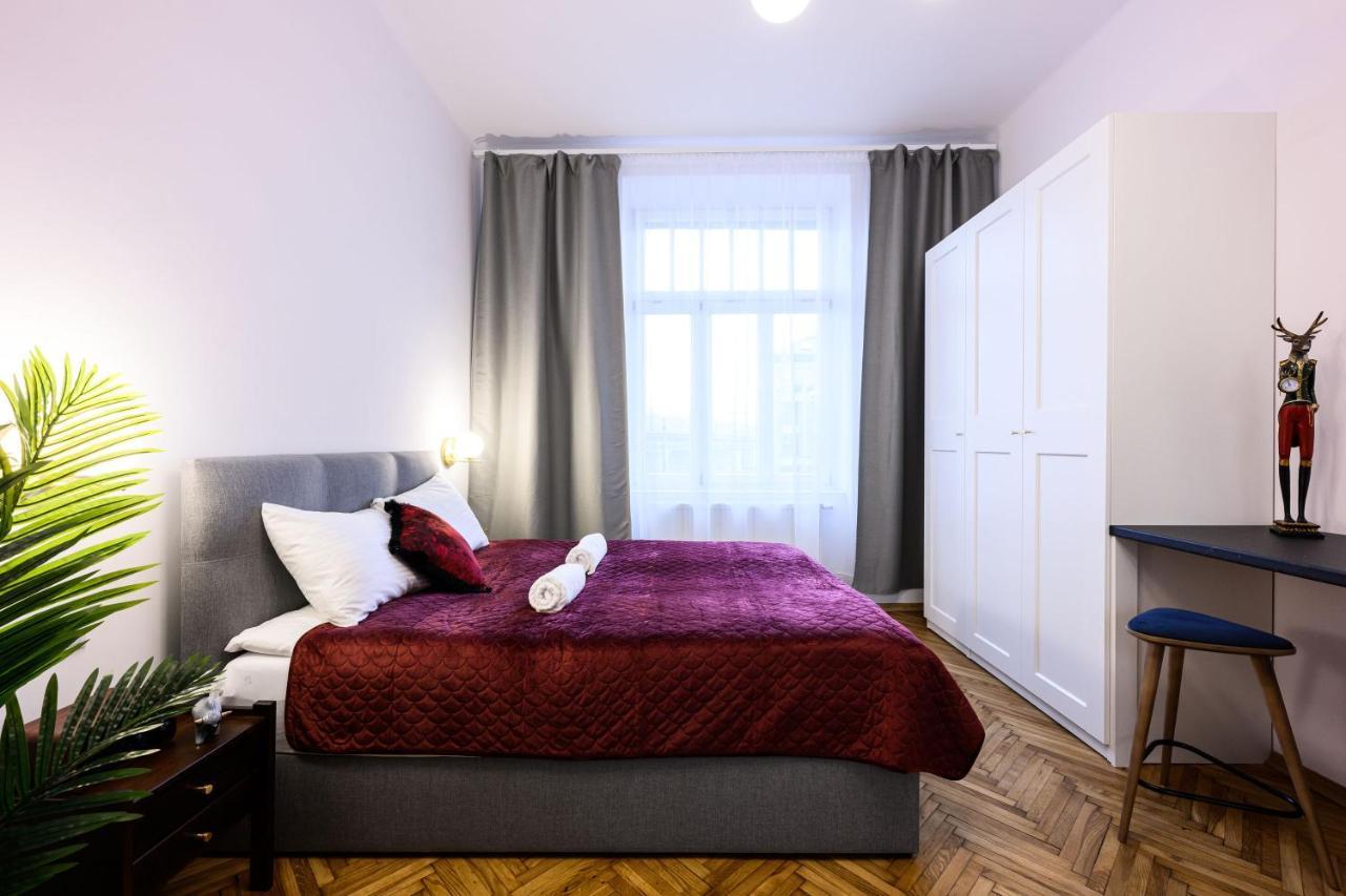 Unique Style Apartments Old Town - 25 Min From The Airport - By Homelike Krakow Luaran gambar