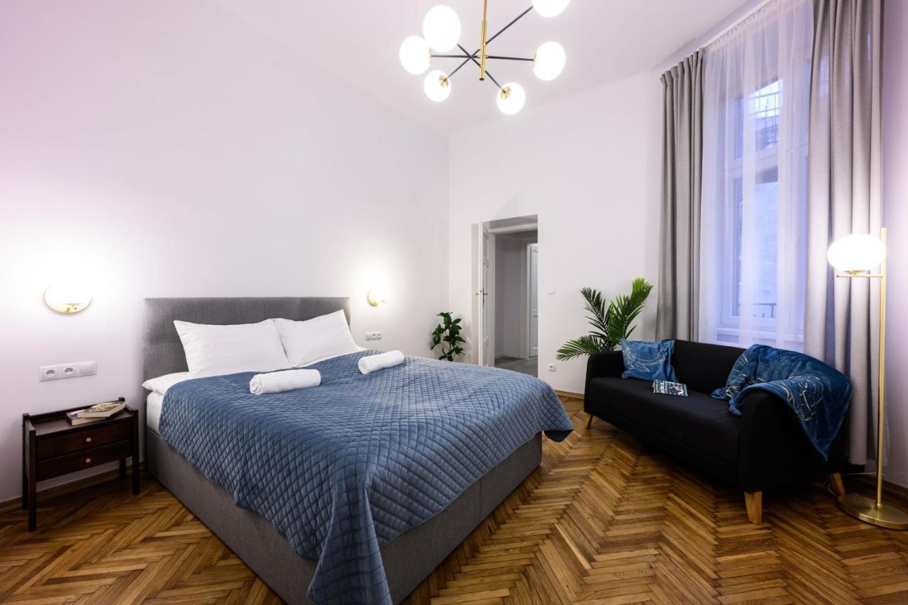 Unique Style Apartments Old Town - 25 Min From The Airport - By Homelike Krakow Luaran gambar