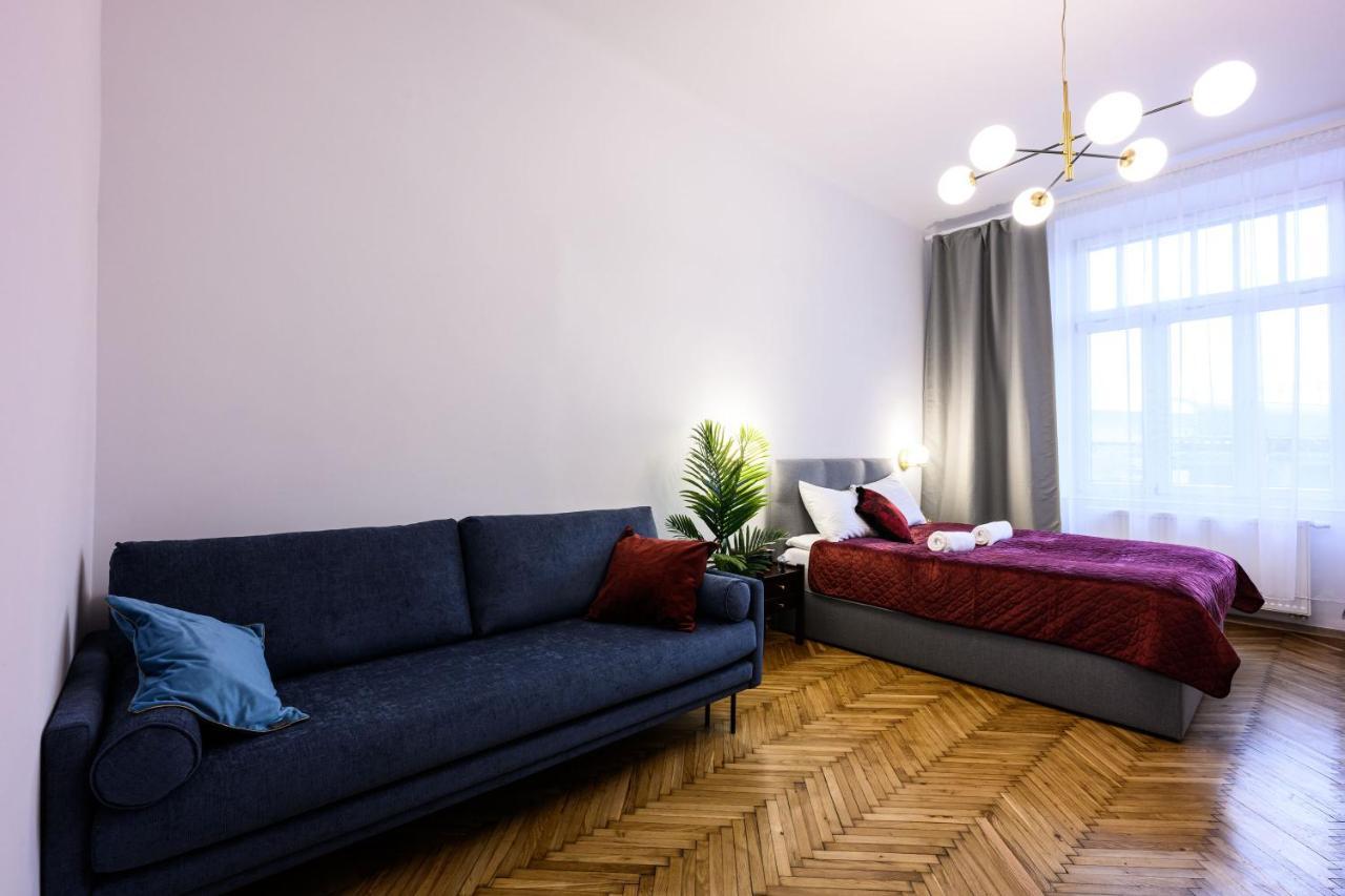 Unique Style Apartments Old Town - 25 Min From The Airport - By Homelike Krakow Luaran gambar